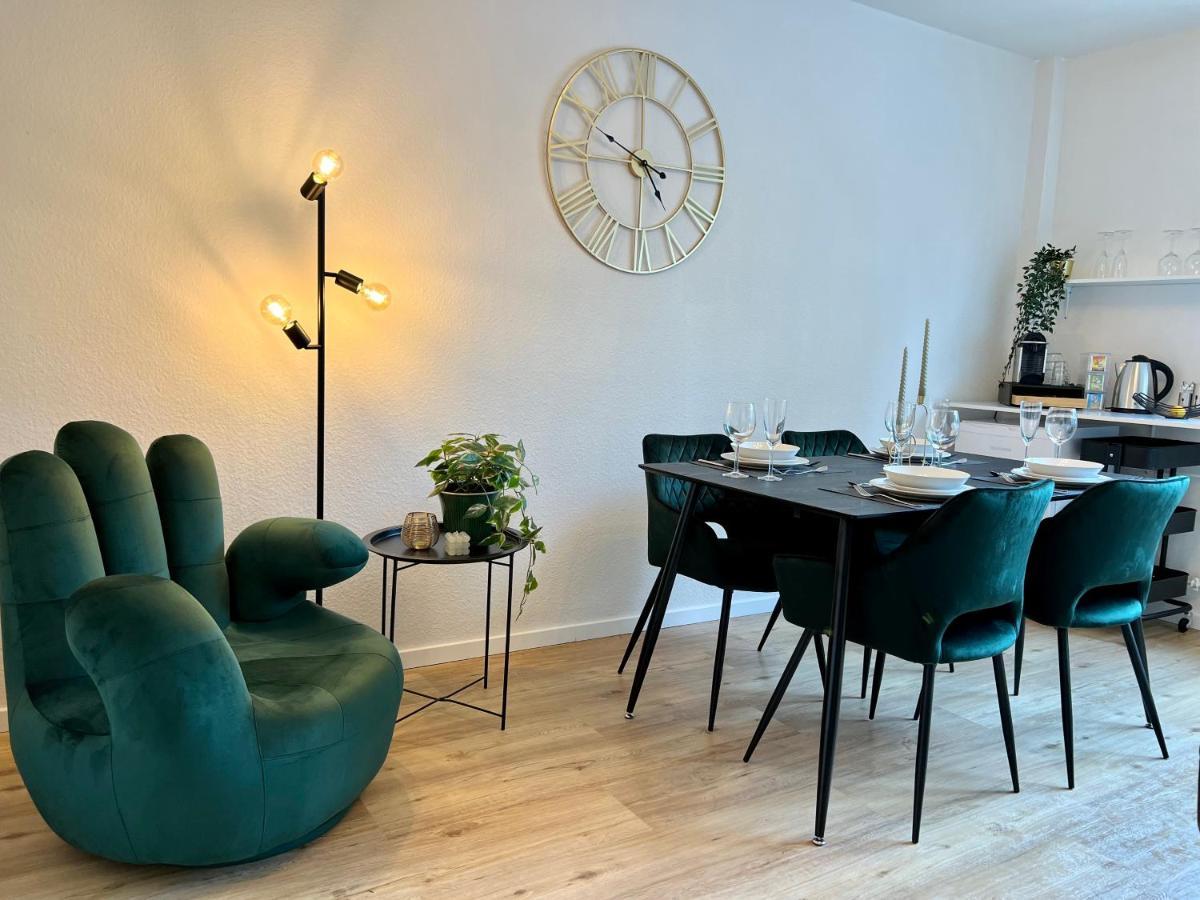 Design Apartment Mit Balkon - Kueche - Netflix Essen Bagian luar foto