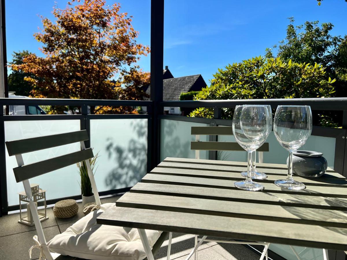 Design Apartment Mit Balkon - Kueche - Netflix Essen Bagian luar foto