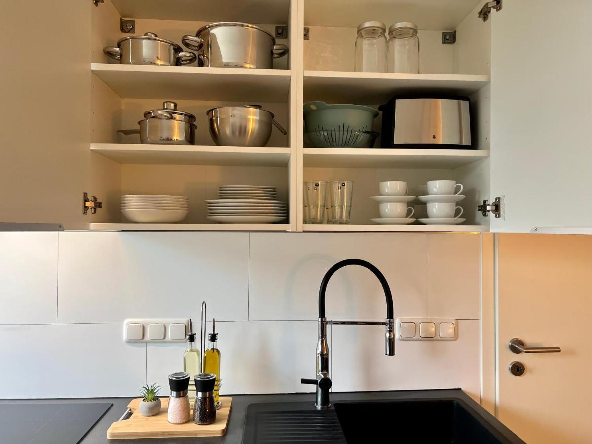 Design Apartment Mit Balkon - Kueche - Netflix Essen Bagian luar foto