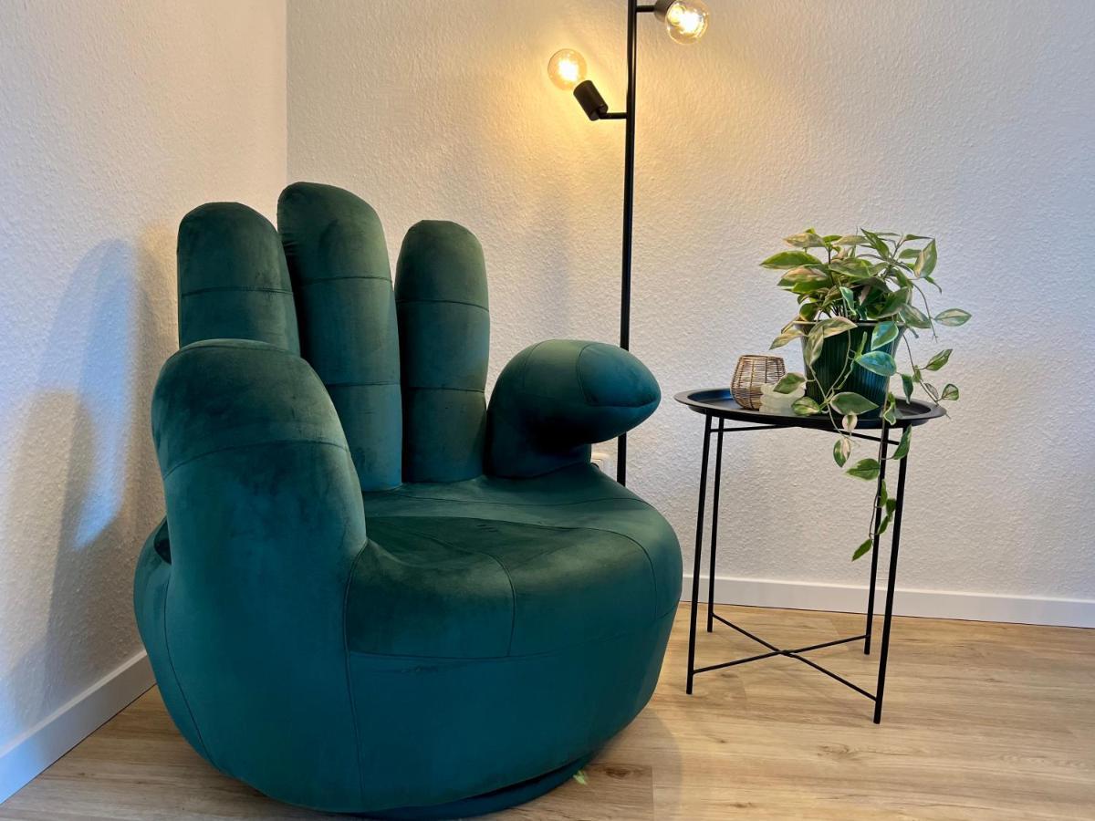 Design Apartment Mit Balkon - Kueche - Netflix Essen Bagian luar foto