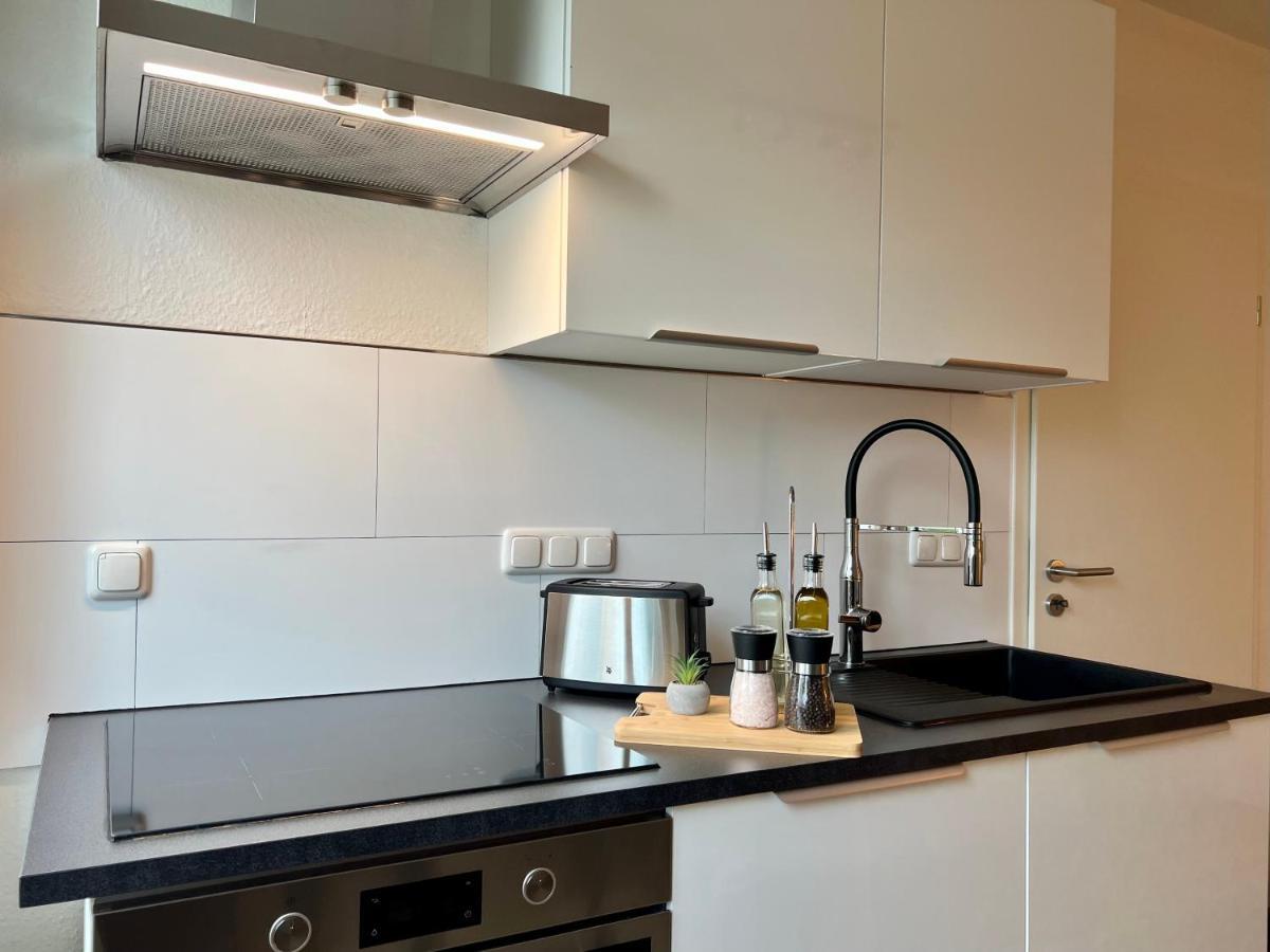 Design Apartment Mit Balkon - Kueche - Netflix Essen Bagian luar foto