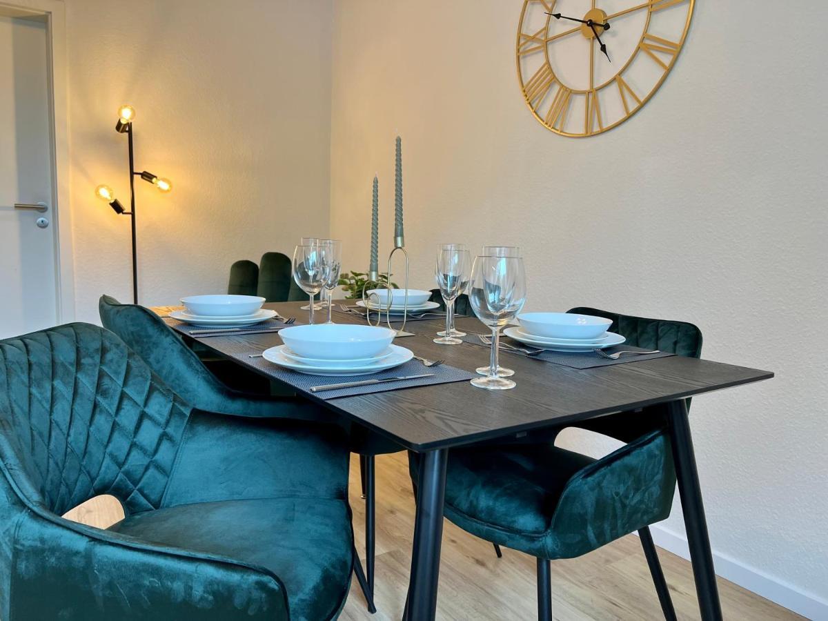 Design Apartment Mit Balkon - Kueche - Netflix Essen Bagian luar foto