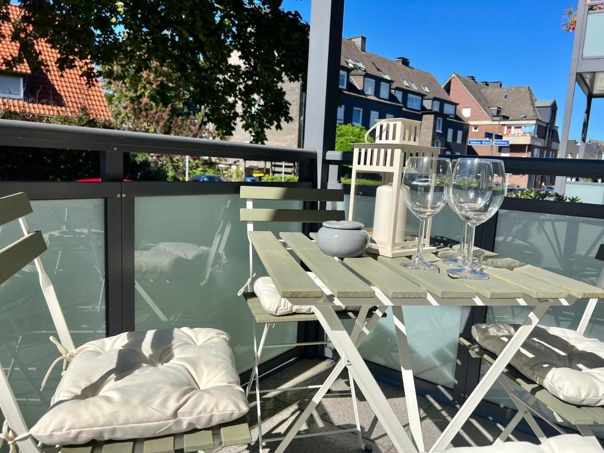 Design Apartment Mit Balkon - Kueche - Netflix Essen Bagian luar foto